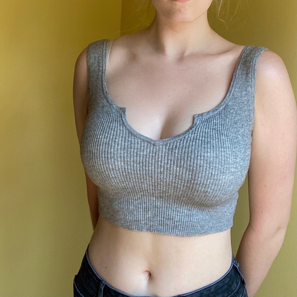 Pacsun grey cropped tank top